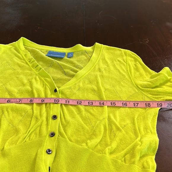 VERA WANG | CARDIGAN | SIZE SM-MED | HI ~LO - Picture 9 of 10